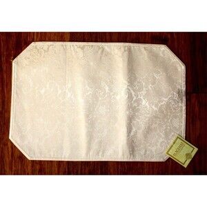 NWT Set of 4 Table Mats / Placemats ~ 12" x 18" Light Beige Damask Style #03